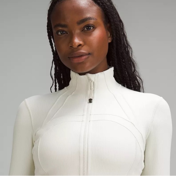 Lululemon Define Cropped Jacket Ribbed Nulu Shine color Bone Sz 8 - Picture 2 of 7